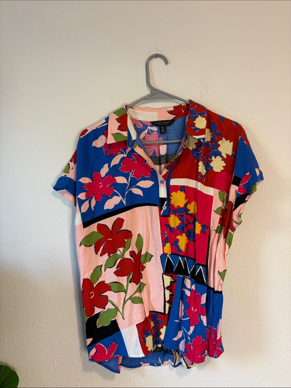 Investments Bold Floral Patchwork button up Shirt in Blue, Red, Pink PL